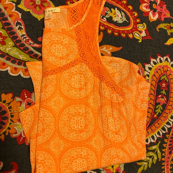 Range & white tank top w/lace details - Picture 2 of 3